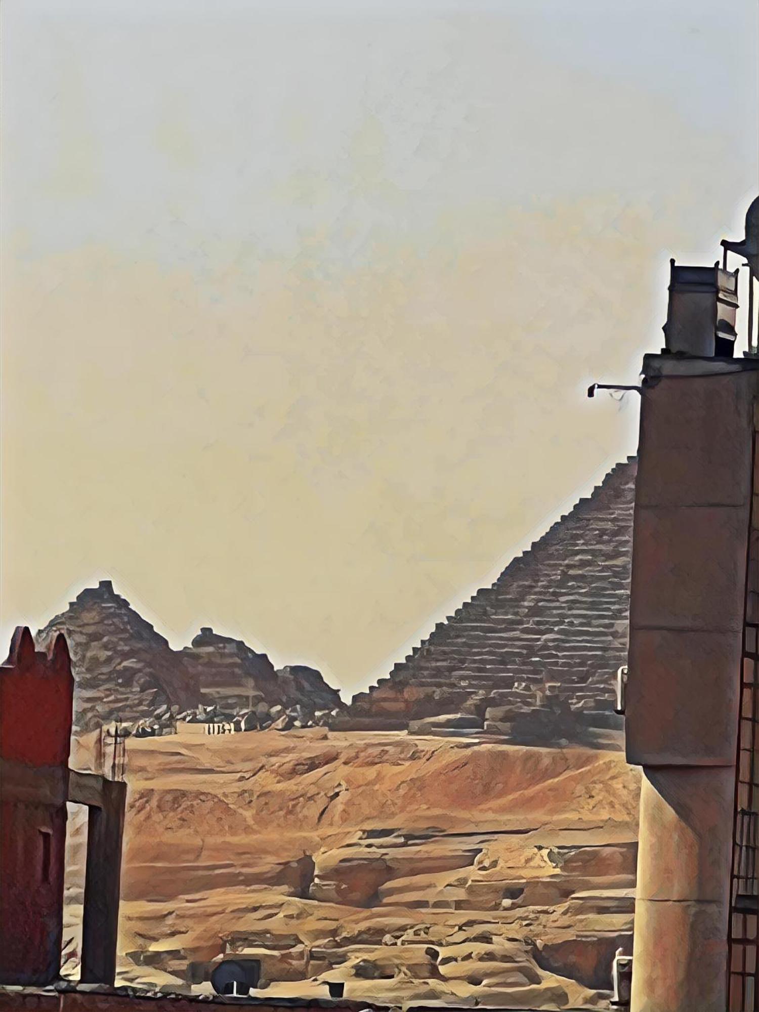 Pyramids Crypt Gate Way Hotel