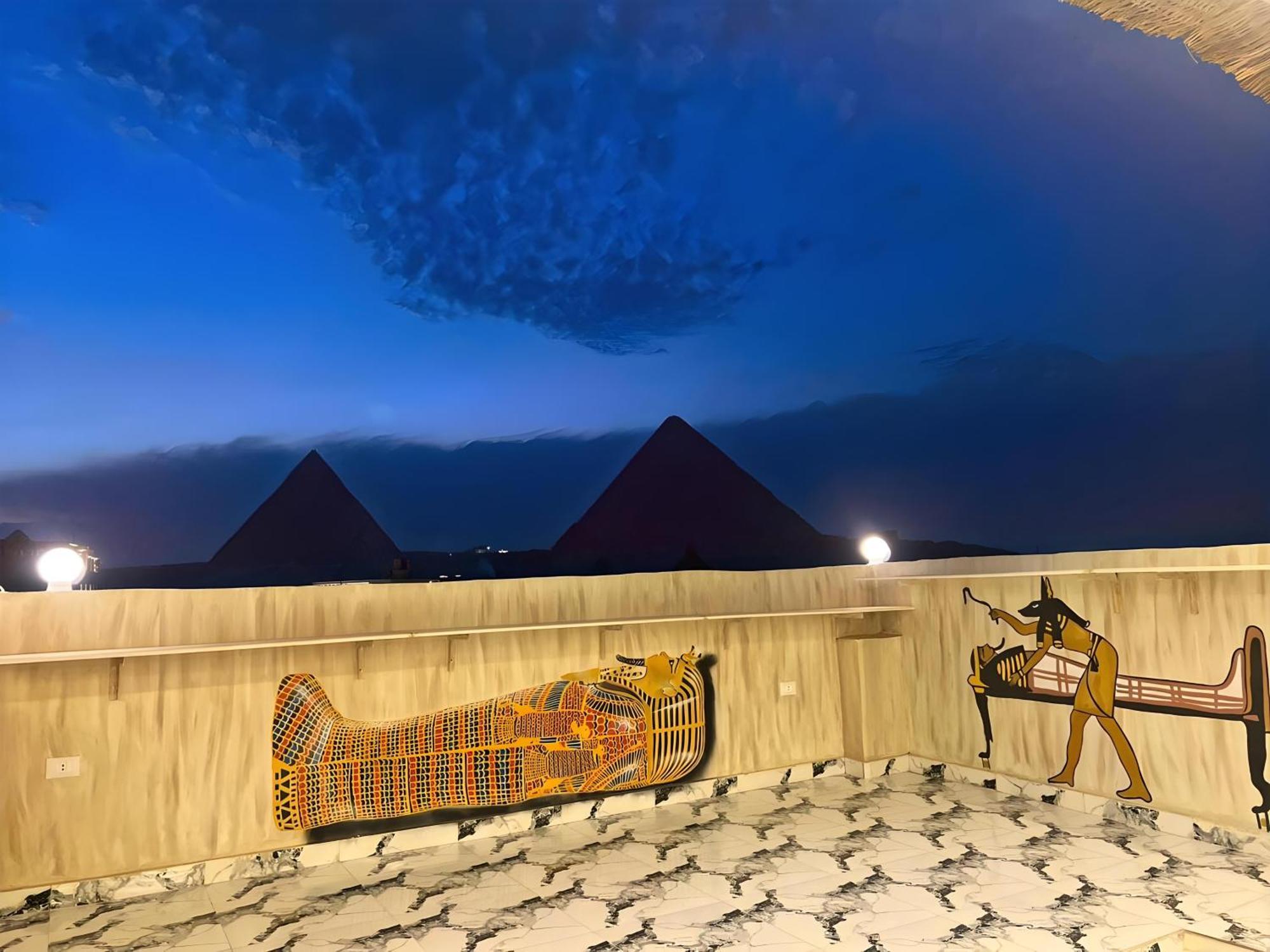 Hotel Pyramids Crypt Gate Way Cairo